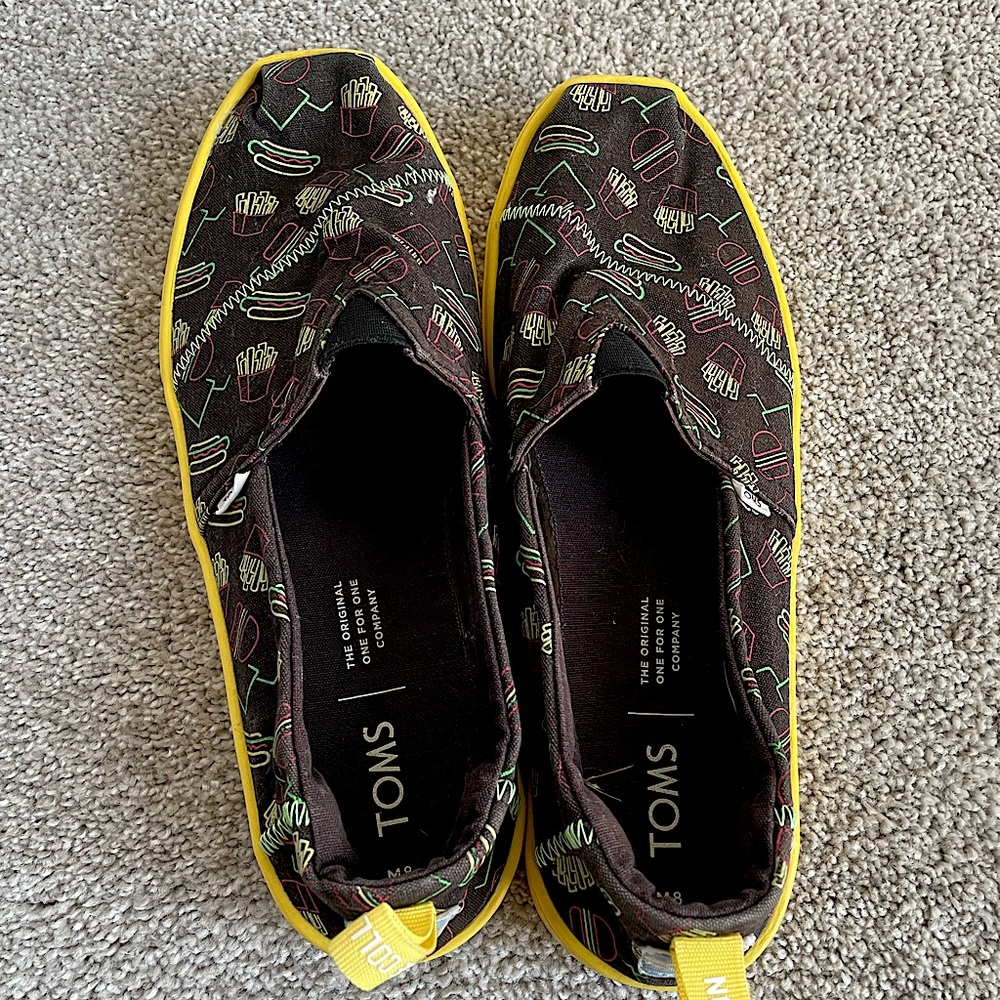Tom’s GITD AOP Slip Ons